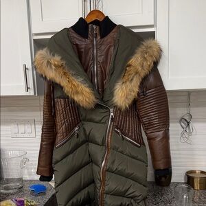 Luxurious Olive and Brown Fur-Trimmed Women's Puffer Jacket